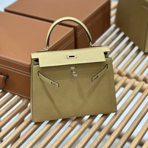 Hermès Kelly 25 Sellier Metallic Gold Epsom Palladium Hardware