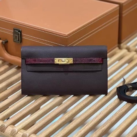 Hermès Kelly To Go Wallet Anemone Clemence Leather with Noir Alligator Strap and Gold Hardware