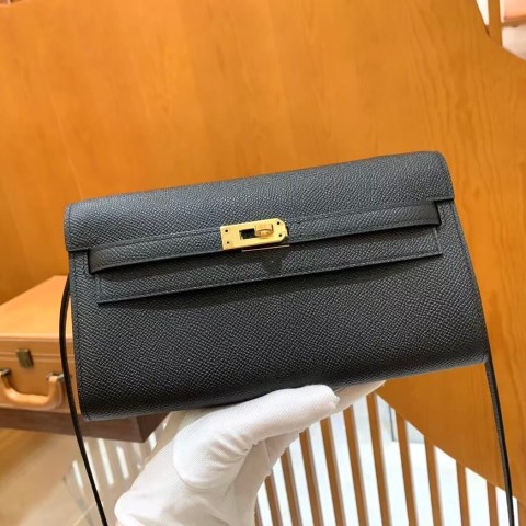 Hermès Kelly To Go Clutch Noir Epsom with Gold Hardware