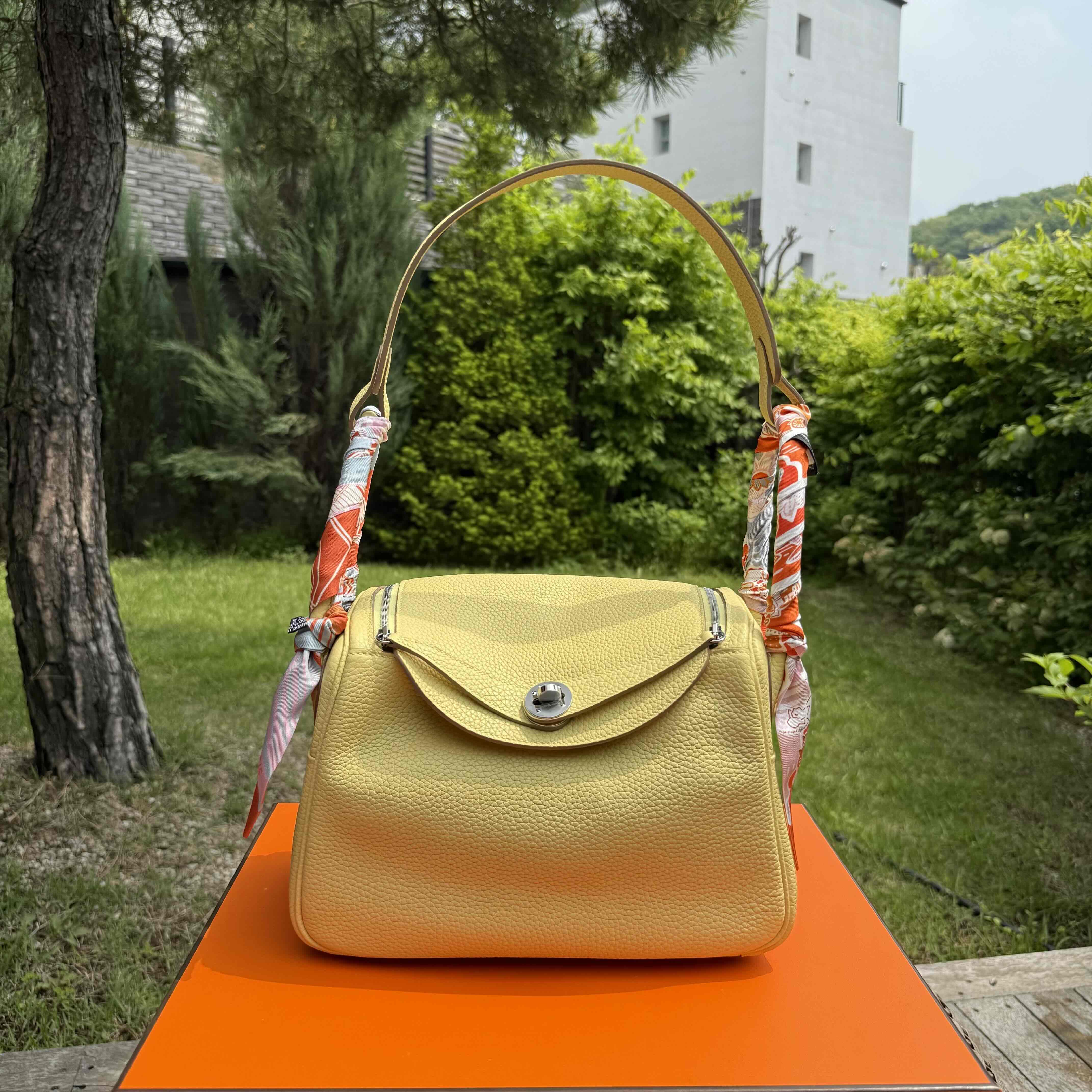 Hermès Lindy 31 Jaune Poussin Clemence with Palladium Hardware