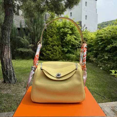 Hermès Lindy 31 Jaune Poussin Clemence with Palladium Hardware
