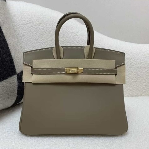 Hermès Birkin 25 in Etoupe Swift leather with gold hardware