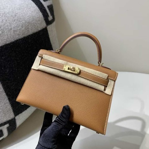 Hermès Mini Kelly II 20 – Gold Epsom with Gold Hardware