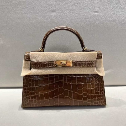 Hermès Kelly Mini Crocodile Shiny Chocolate Brown with Gold Hardware 