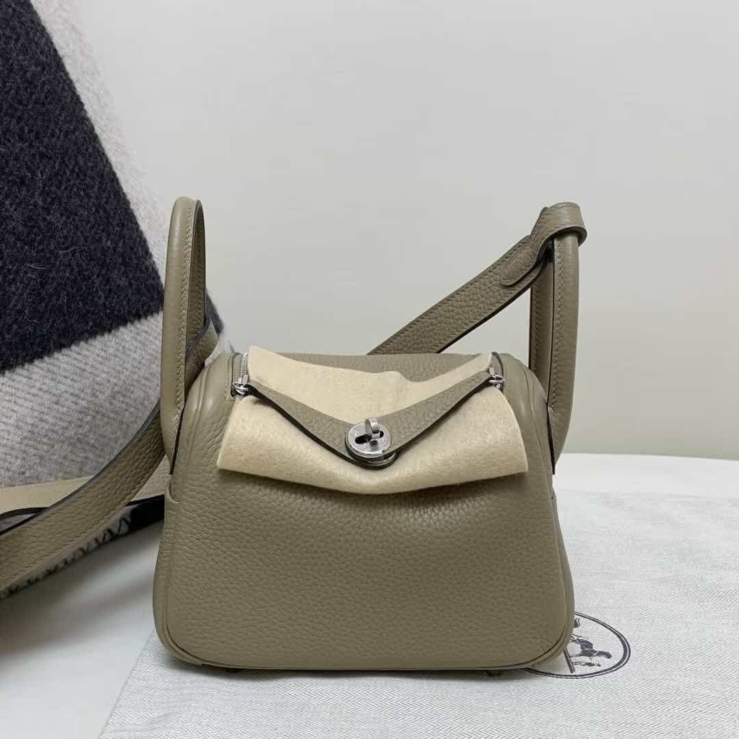 Hermès Lindy Mini 20 in Etoupe Clemence Leather with Palladium Hardware