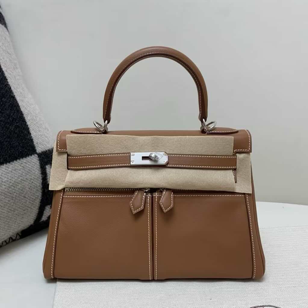 Hermès Kelly Lakis 28 Retourne Swift Gold with Palladium Hardware