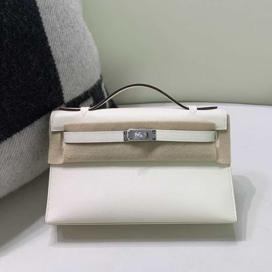 Hermès Kelly Pochette Swift Craie with Palladium Hardware