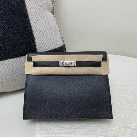 Hermès Kelly Danse Evercolor Noir with Palladium Hardware