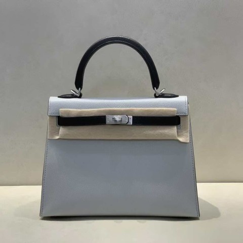 Hermès Kelly 25 Sellier Verso Epsom Gris Perle & Noir with Palladium Hardware