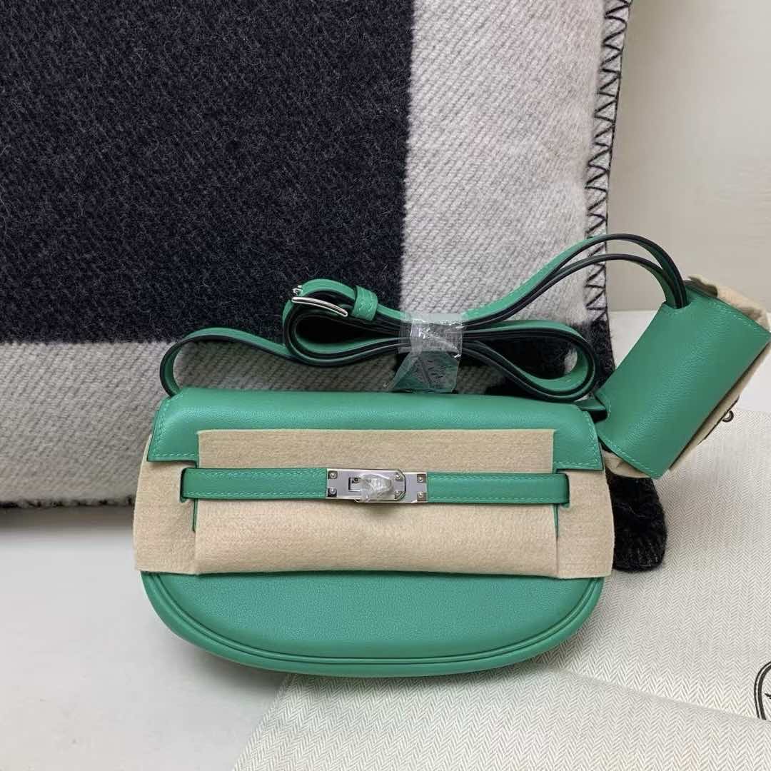 Hermès Kelly To Go Evercolor Menthe PHW