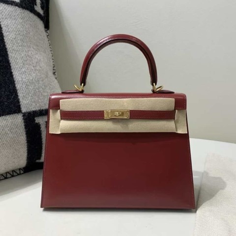 Hermès Kelly 25 Sellier in Box Calf Leather, Rouge H, Gold Hardware