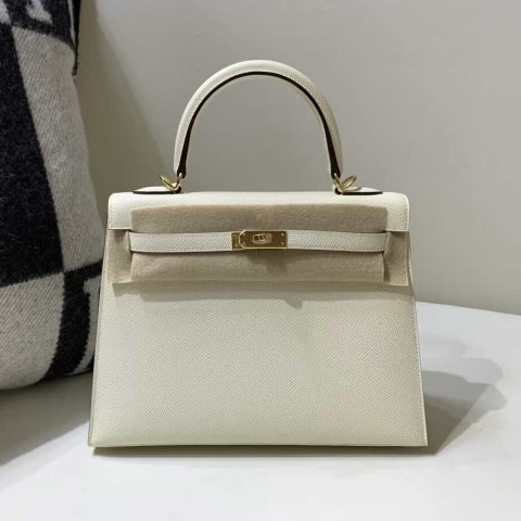 Hermès Kelly 25 in Epsom Leather, Craie, Gold Hardware
