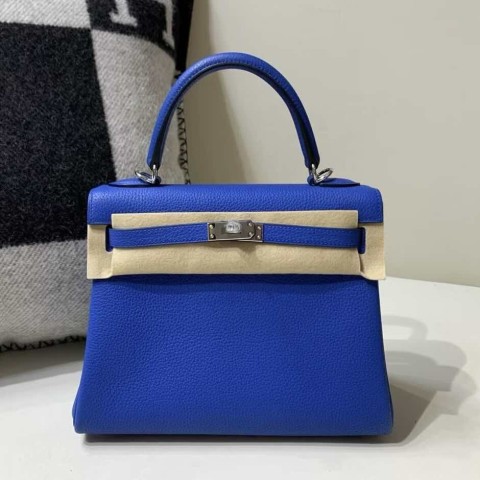 Hermès Kelly 25 in Togo Leather, Bleu Electrique, Palladium Hardware