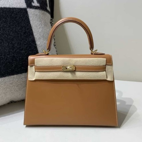 Hermès Kelly 25 Sellier Gold Box Calf Leather / Gold Hardware