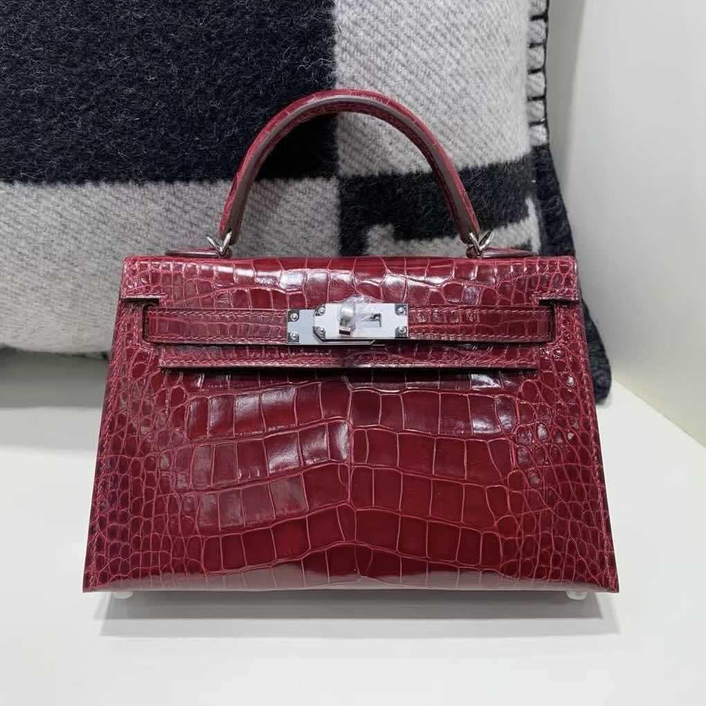 Hermès Kelly Pochette Rouge H Shiny Alligator Leather / Palladium Hardware