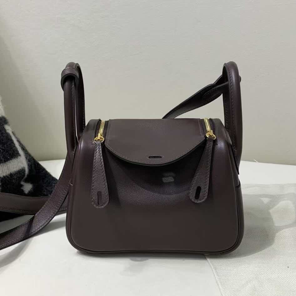Hermès Lindy Mini Ébène Swift Leather / Gold Hardware