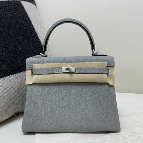 Hermès Kelly 25 Retourne Gris Mouette Togo Leather / Palladium Hardware