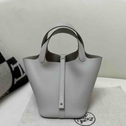 Hermès Picotin Lock 18 Clemence Gris Perle Palladium Hardware