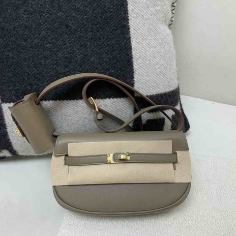 Hermès Kelly Moove Swift Étoupe Gold Hardware