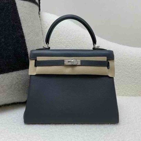 Hermès Kelly 25 Retourne Gris Nuage Swift Leather / Palladium Hardware