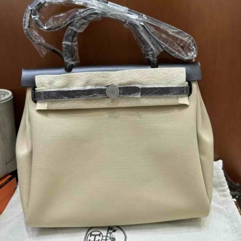 Hermès Herbag 31 Trench Grey x Ébène Canvas & Leather / Palladium Hardware