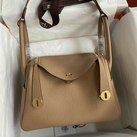 Hermès Lindy 26 Clemence Chai / Gold Hardware
