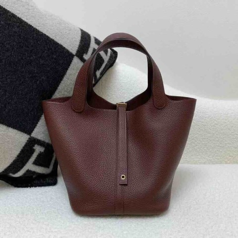 Hermès Picotin Lock 22cm TC Leather Saddle Red / Gold Hardware