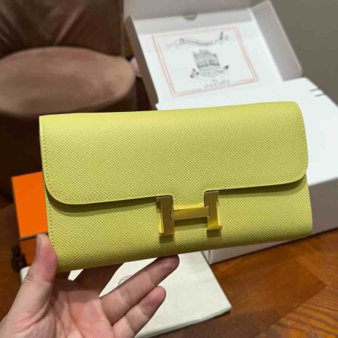 Hermès Constance Long To Go Wallet Epsom Leather Jaune Poussin (Chick Yellow) / 20.5×13×2cm