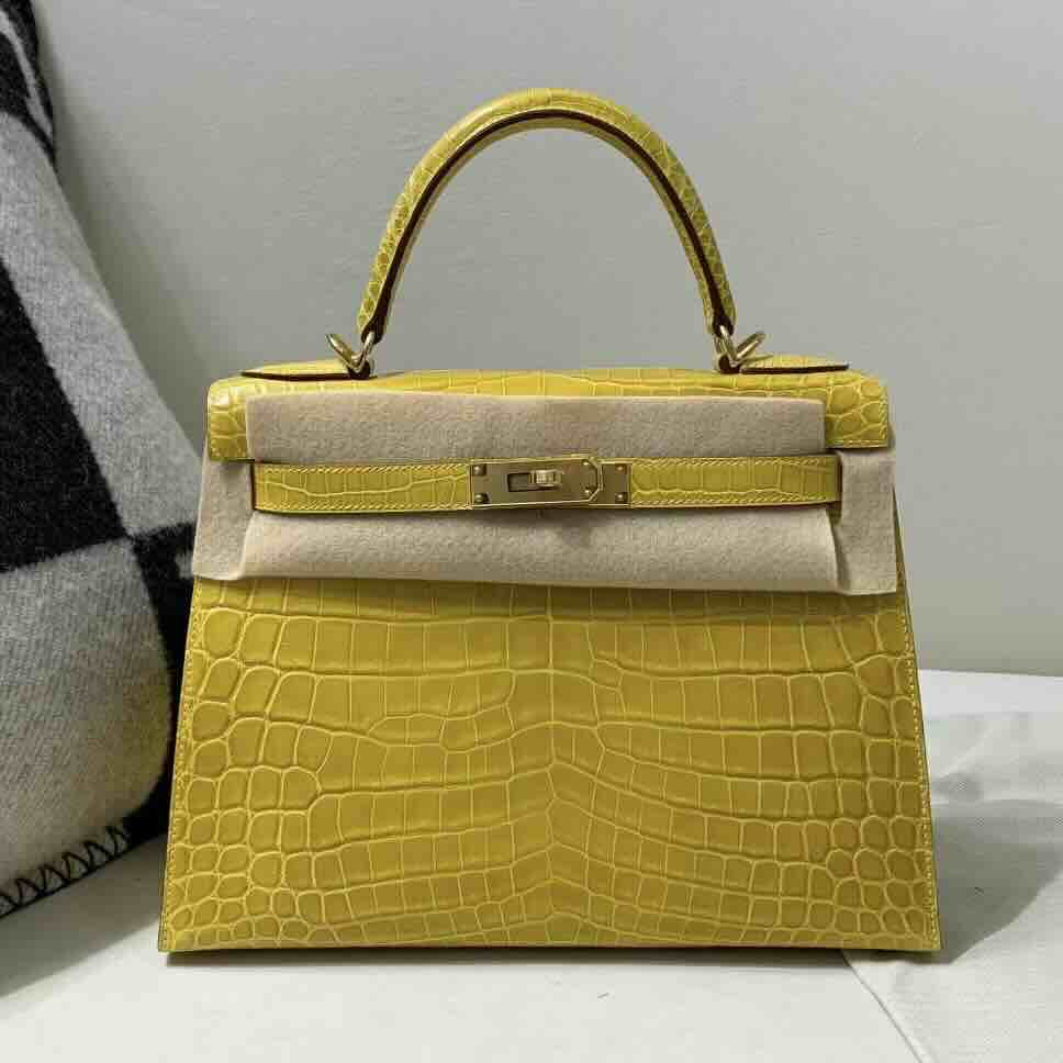 Hermès Kelly 25 Alligator Shiny Amber Yellow with Palladium Hardware (In Stock)