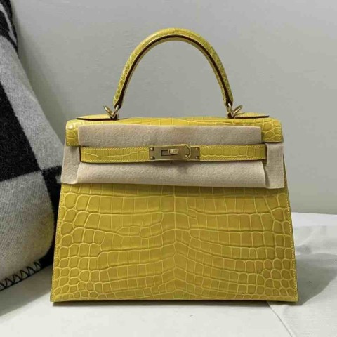 Hermès Kelly 25 Alligator Shiny Amber Yellow with Palladium Hardware (In Stock)