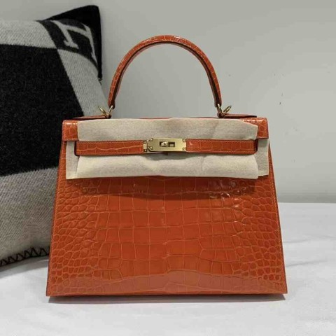 Hermès Kelly 25 Alligator Shiny Orange with Gold Hardware (In Stock)