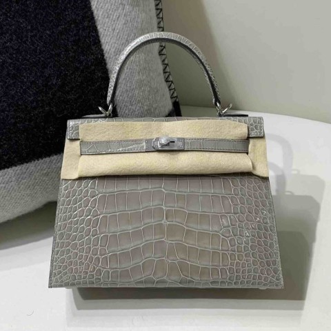Hermès Kelly 25 Alligator Shiny Gris Tourterelle (Dove Grey) with Palladium Hardware (In Stock)