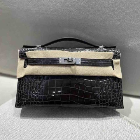 Hermès PochetteShiny Alligator Graphite (88) with Palladium Hardware