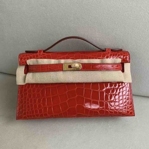 Hermès Pochette Shiny Alligator Rouge Casaque with Gold Hardware