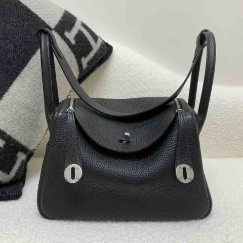 Hermès Lindy 26cm Clemence Noir x Palladium Hardware