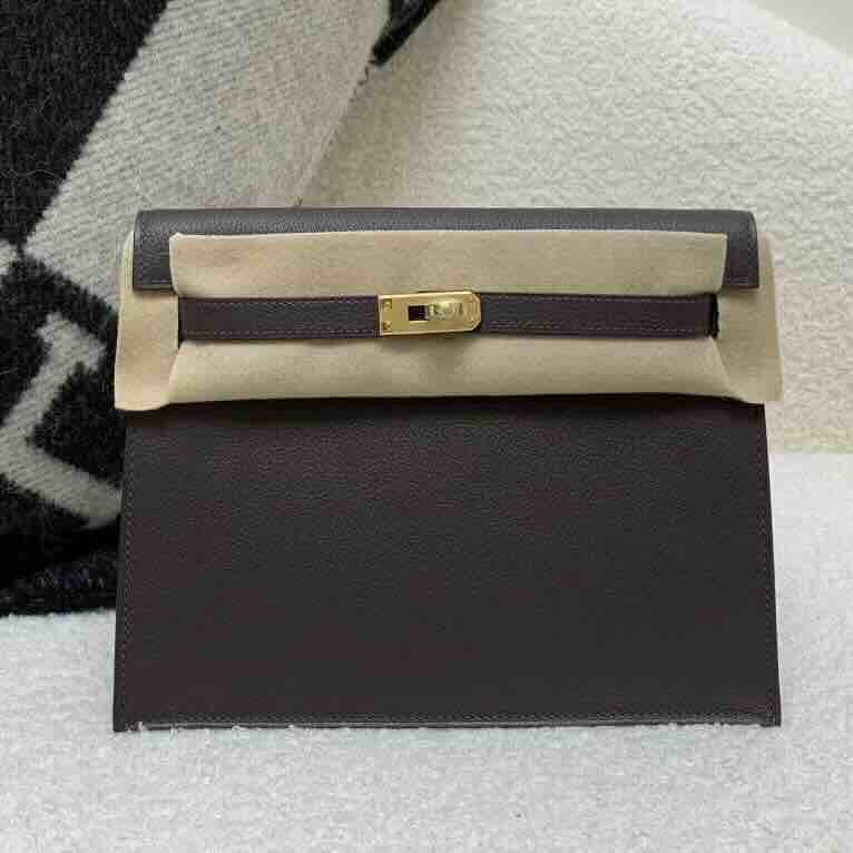Hermès Kelly Danse 22 Evercolor Saddle Brown x Gold Hardware