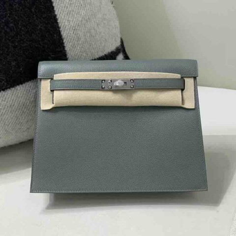 Hermès Kelly Danse 22 Evercolor Vert Amande x Palladium Hardware